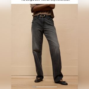 NWOT AE low Rise Boyfriend Jeans.